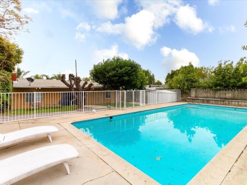 San Fernando House | Modern 4 bedroom in San Fernando