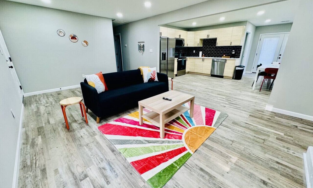 Stokes House | Modern 4BR Boho Home | Minutes to Belews Lake