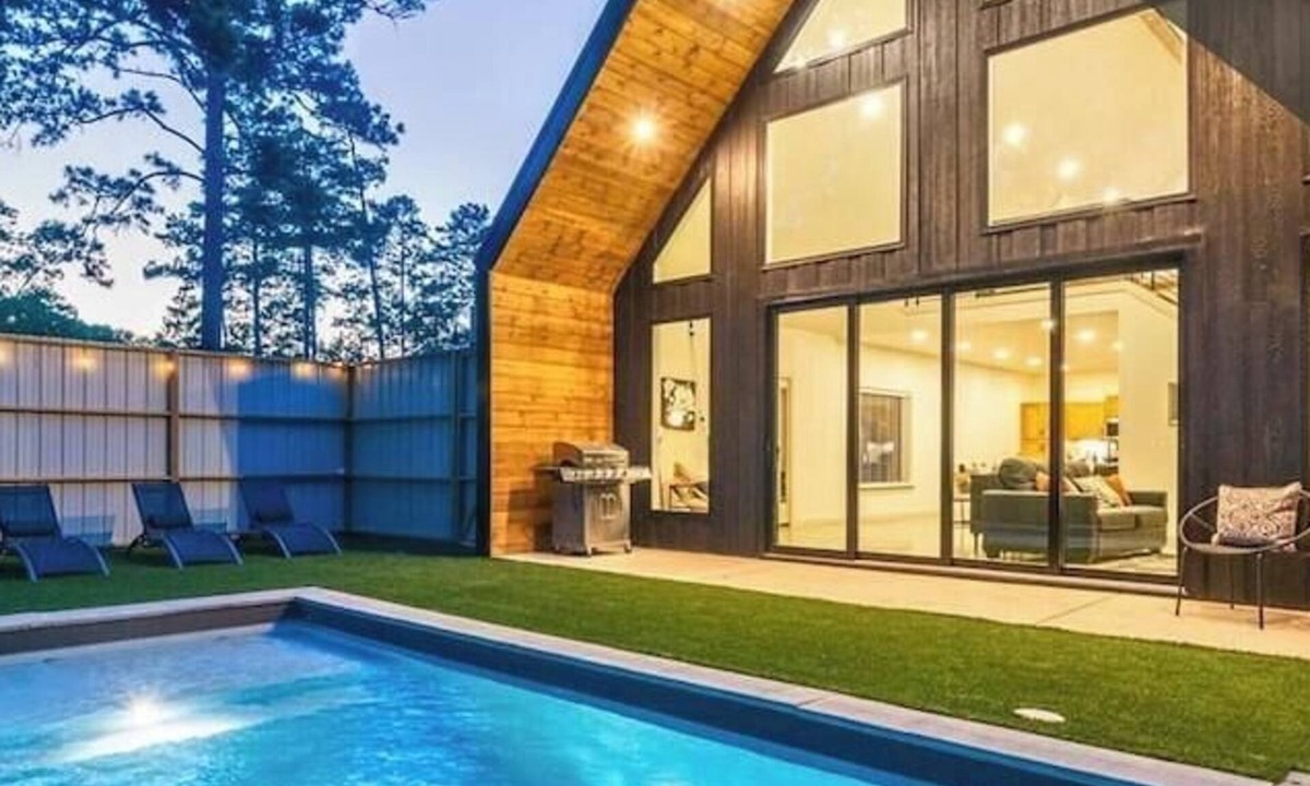 Mid America Cabin | Modern A-Frame Cabin with Pool and Lake Access