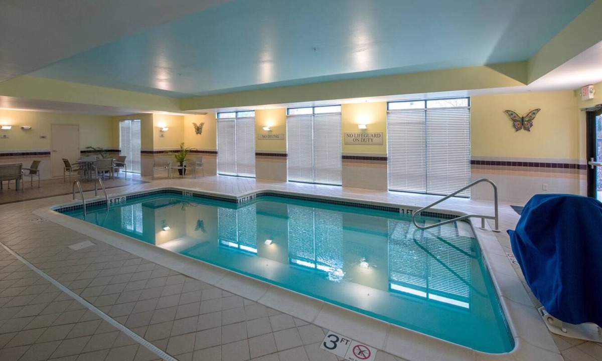 Greensboro Hotel | Modern All‑Suite Stay with Free Breakfast & Indoor Pool