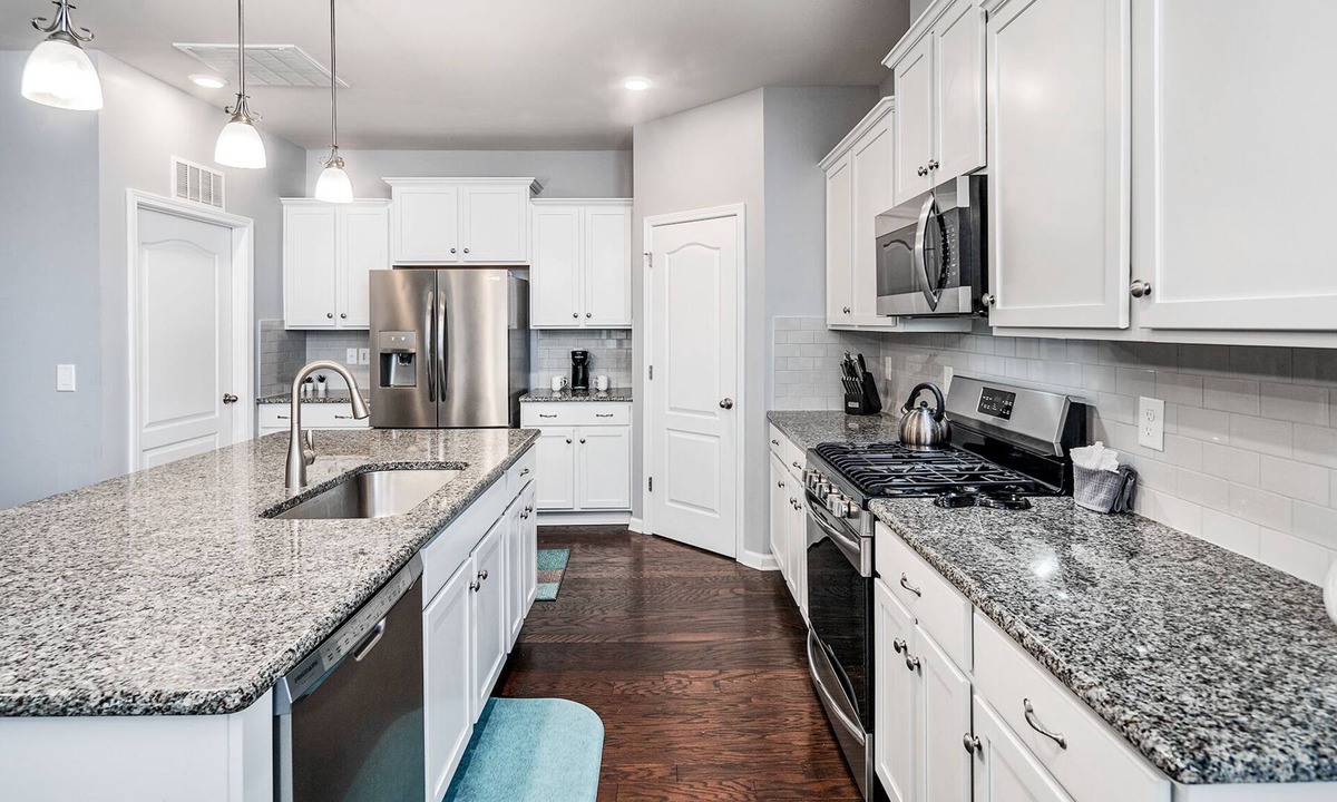 Huntersville House | Modern home in one of Huntersville's best Work-Live-Play communities.