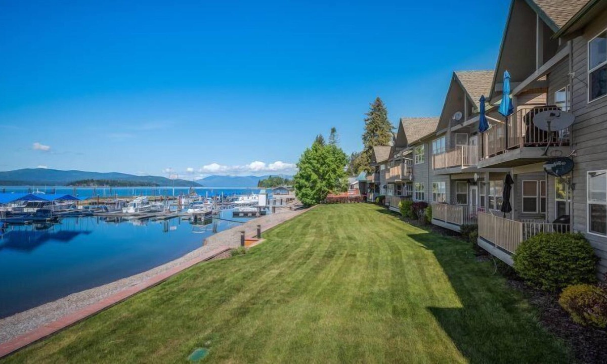 East Hope Condo | Modern Mountain Lakeside Retreat