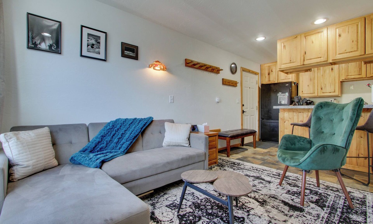 Big Sky Condo | Modern Mountain-View Condo at Big Sky Resort!