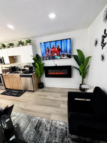 Old East Dallas Apartment | Modern Oasis Near Deep Ellum