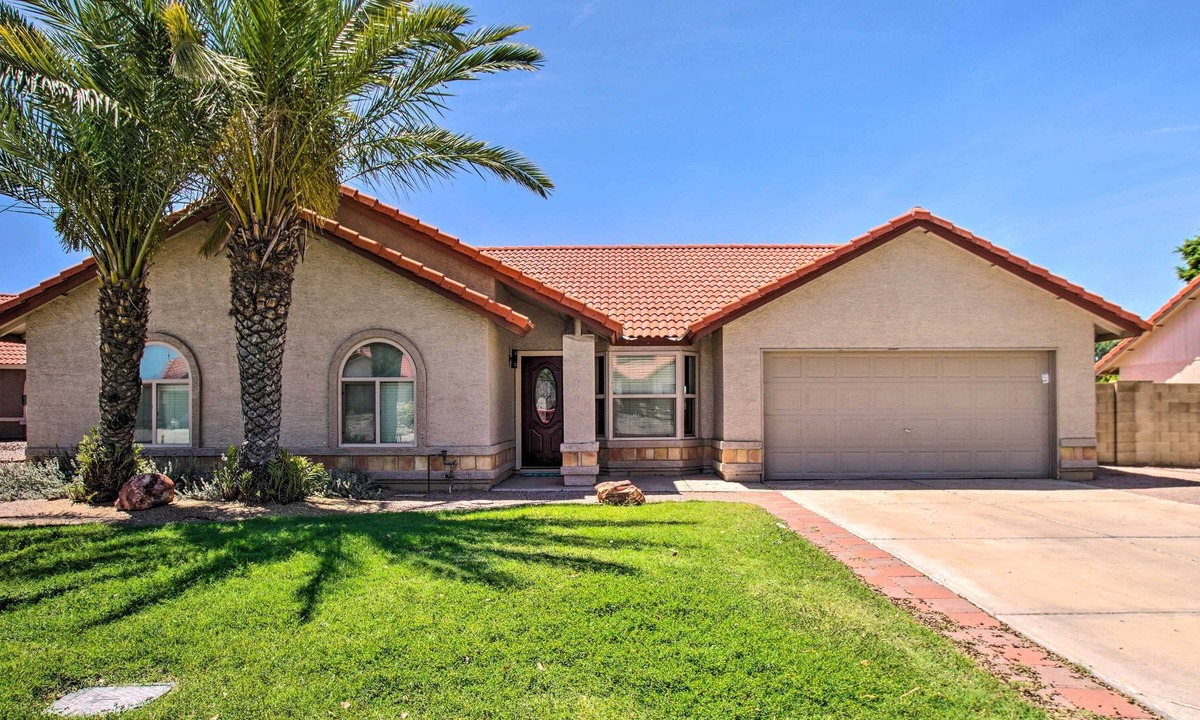 Alta Mesa Community Association House | Modern Oasis w/ Heated Pool, Grill, & Fire Pit!