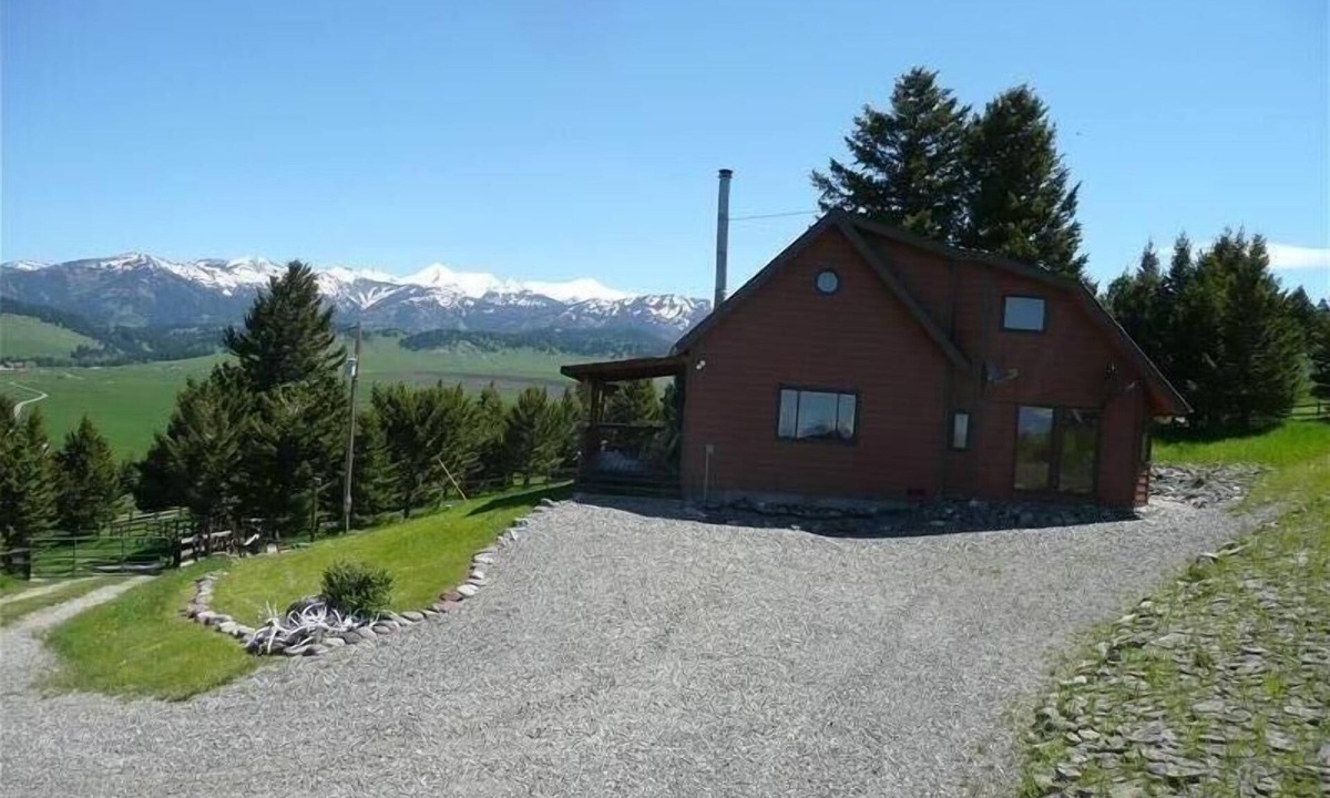 Wilsall Cabin | Mountain Home in the Crazy Mountains with Vistas and Solitude