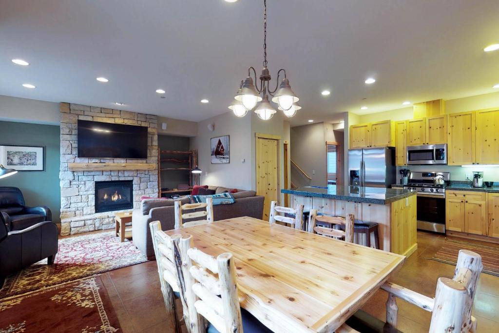 Warm Springs House | Mountain Retreats