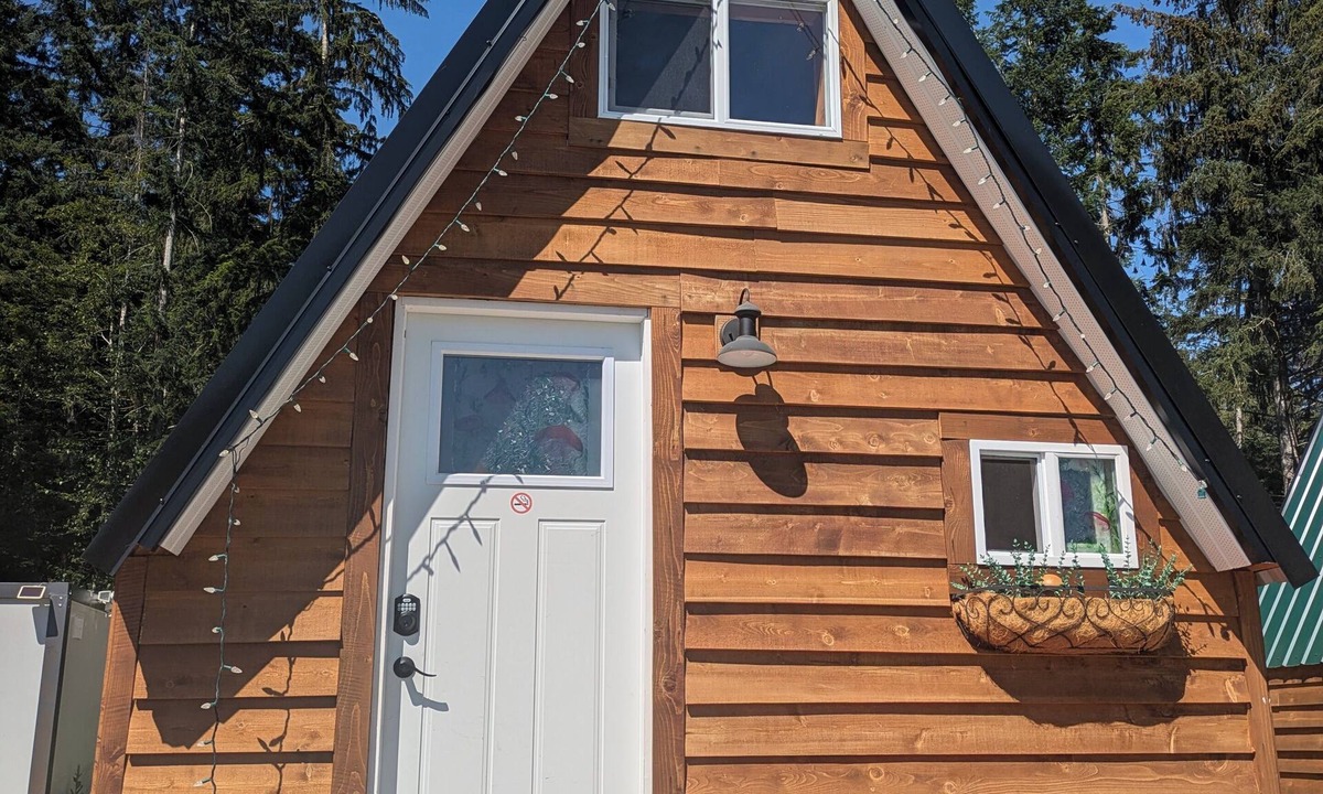 Brew Bay Ski Chalet | Mushroom Cabin on Homestead w/Hot Tub