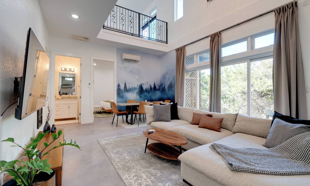 Hughes Park Lake House | Near Lake Travis & Marina: Modern Austin Getaway!
