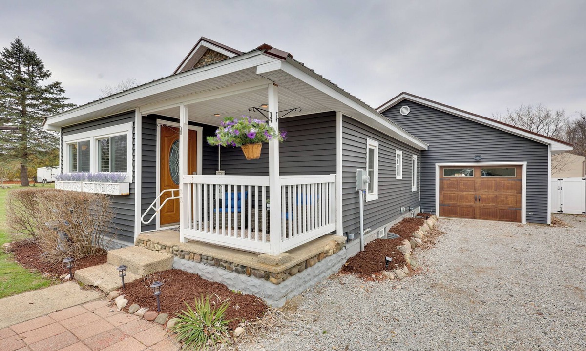 Ortonville House | Near Pine Knob, Lakes & Trails! Ortonville Getaway