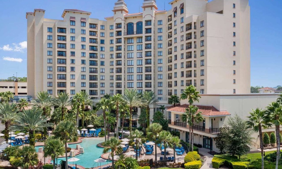 Florida Central Atlantic Coast Hotel | Near Walt Disney World Resort + Pools. Spa. Dining