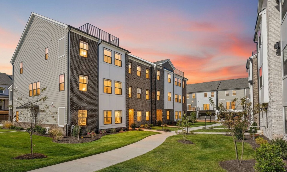 Midlothian House | New 3BR near Richmond | En-Suite Baths + Garage