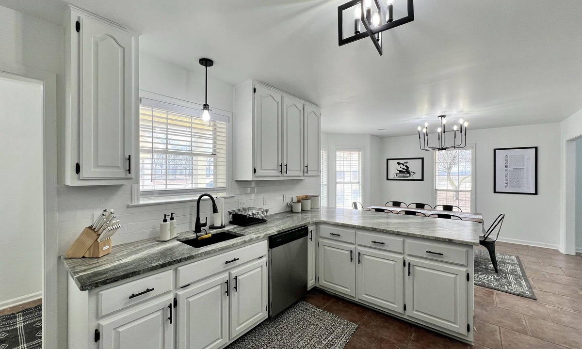 Marion House | NEW! 901 Country Charm - Minutes from Memphis, TN!