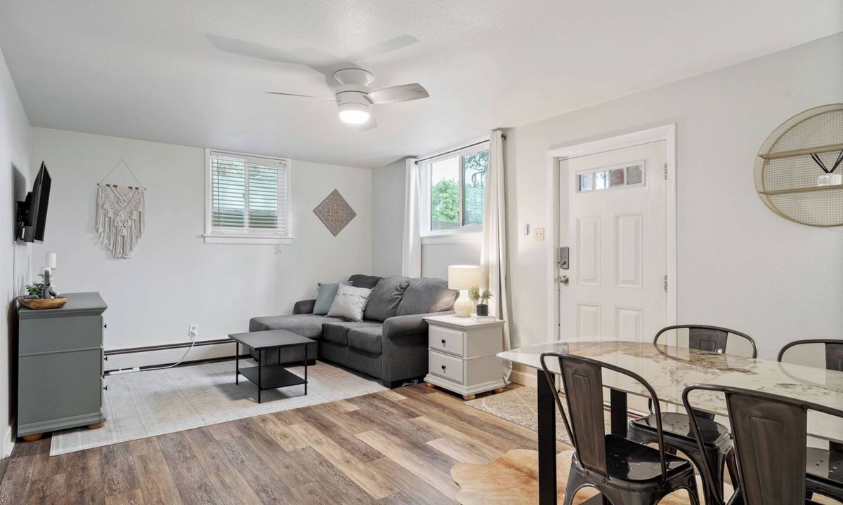 Cheyenne Apartment | NEW! Cozy Carriage Haus - UNIT B - Discount for Monthly Stays
