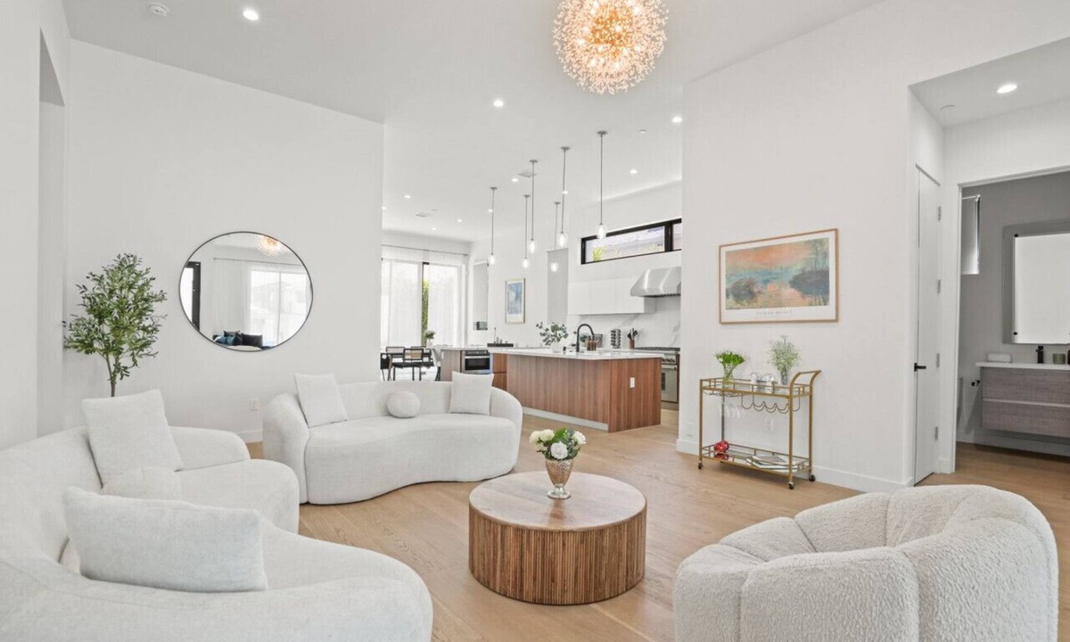 Mar Vista House | New Lavish 3BR Family Home Mar Vista Pet OK
