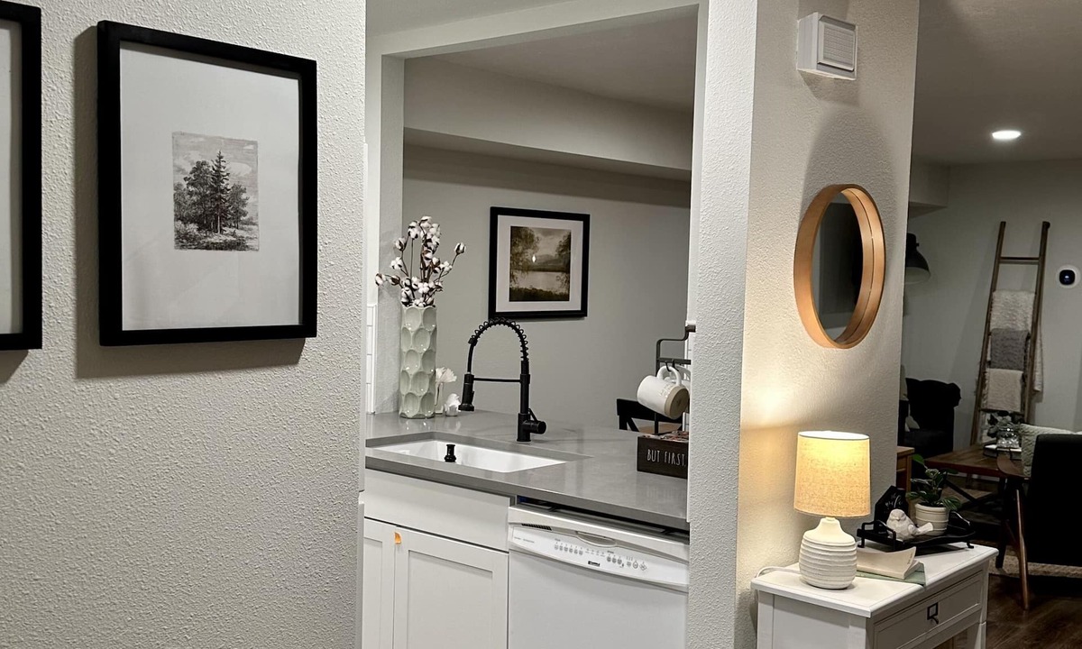 Eagle House | NEW REMODEL in the Heart of Eagle near BOISE