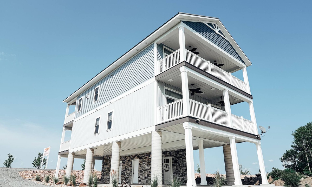 Lakeview House | NEW-The Aruba House at Indian Lake