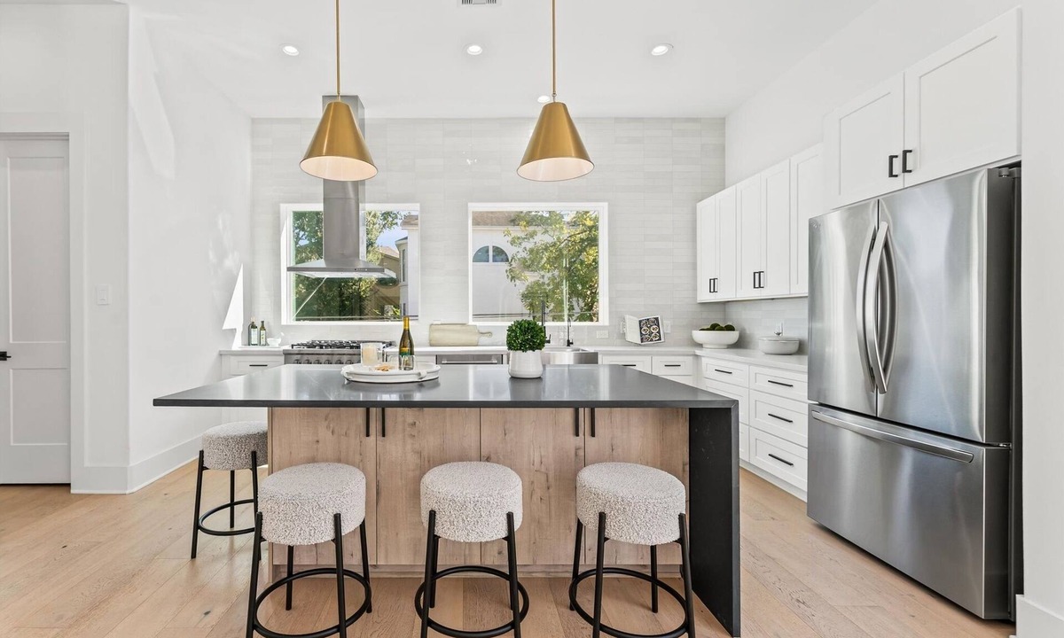 Washington Ave./ Memorial Park House | Newly Built 3BR Home with Premium Furnishings Prime Memorial Park Location