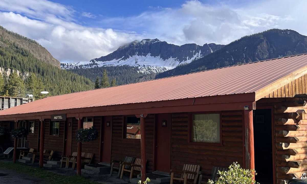 Cooke City-Silver Gate Apartment | Newly Remodeled Motel Room with 1 Queen Bed, Bathroom with shower. Mini Fridge, Coffee Maker. Situated close to the General Store in Silver Gate, MT