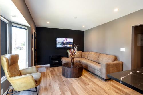Los Angeles Villa | Newly Renovated Bungalow w Free Parking 4min from SoFi, 8min from Airport