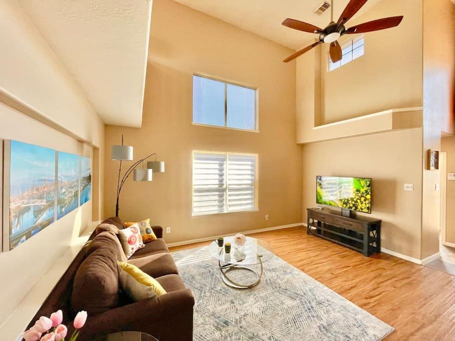 Barker House | Newly Upgraded w a quiet neighborhood