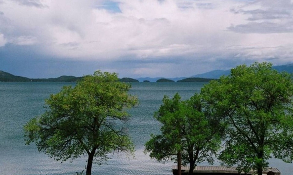 Polson Condo | Nicely Remodeled Condo Overlooking Polson Bay And Flathead Lake