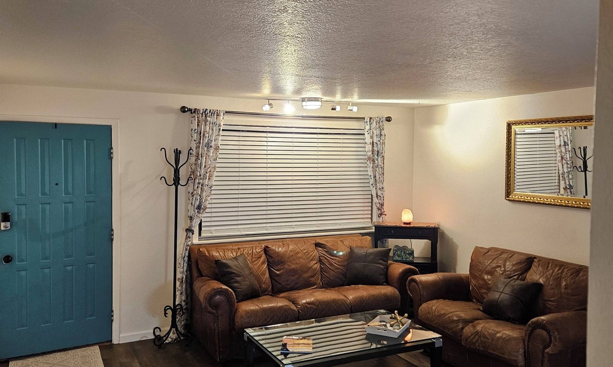 West Valley House | No Place Like Home! Animals welcome