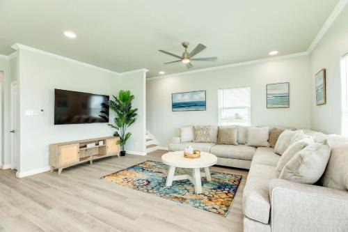 Surfside Beach House | Ocean Views Jetty Access & Family Fun