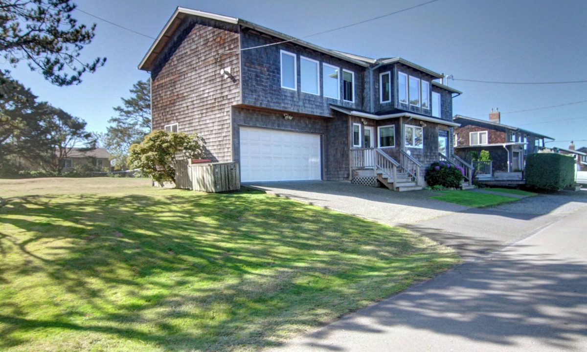 Tolovana Park House | Oceanhouse-1 block to the beach-Cannon Beach Property Management