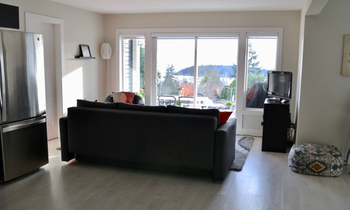West Sechelt House | Oceanview Escape in West Sechelt | Walk to Beach, Modern & Spacious