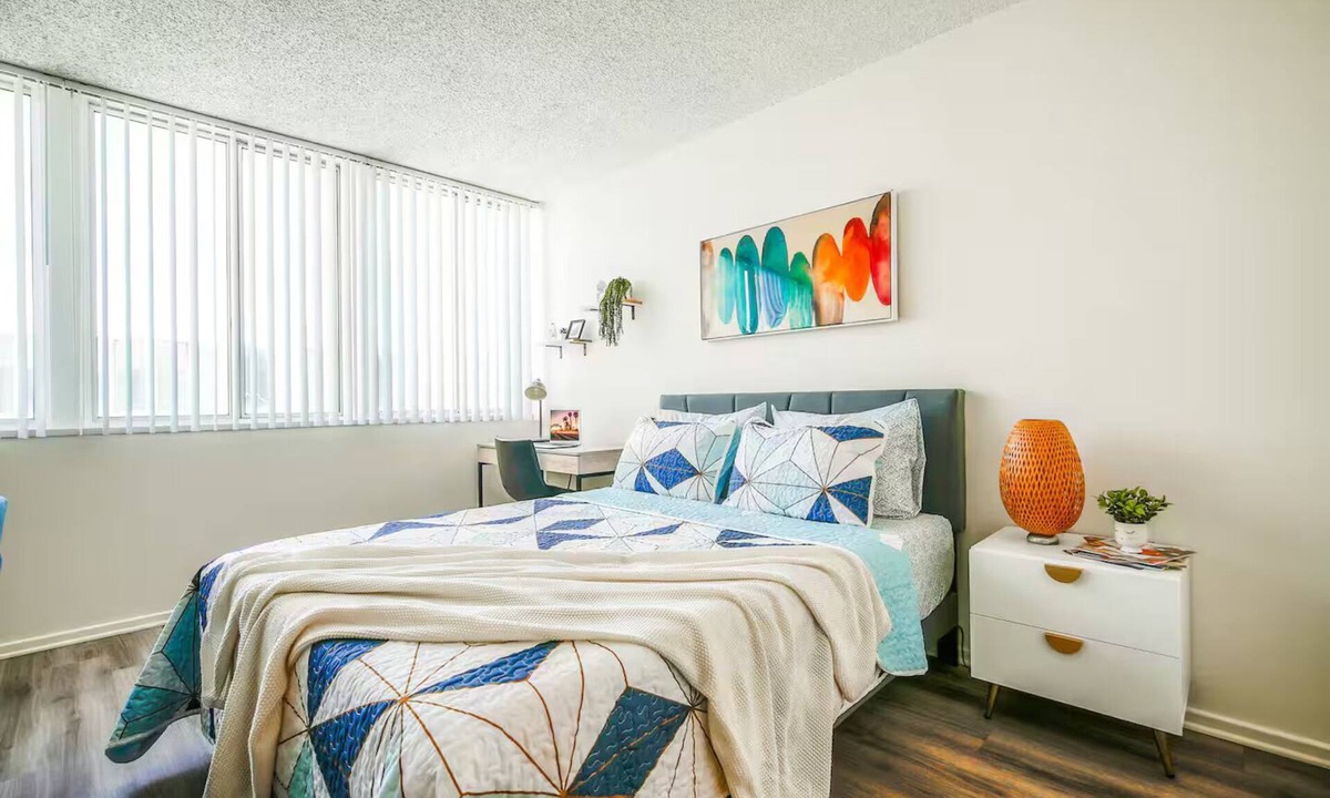 Downtown Apartment | Oceanview Penthouse Luxury Stay Steps To the Beach