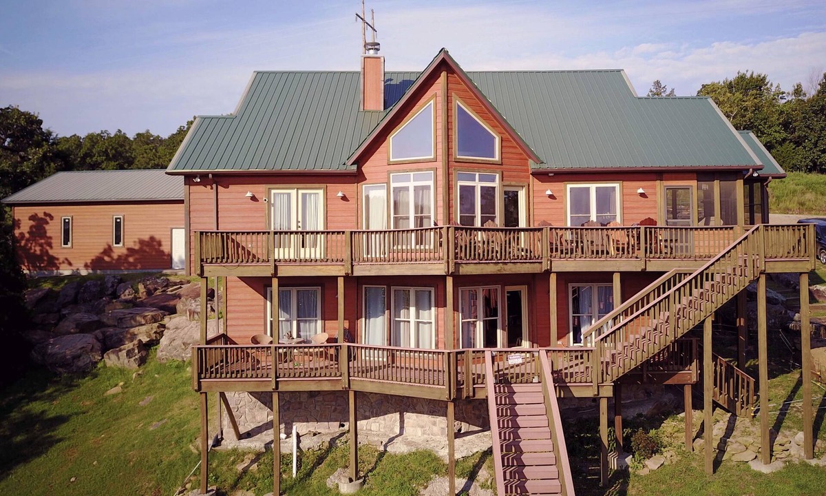 Longtown Cabin | October weekends available! Lakeside,Views,Firepit,Dock,kayaks& paddleboards