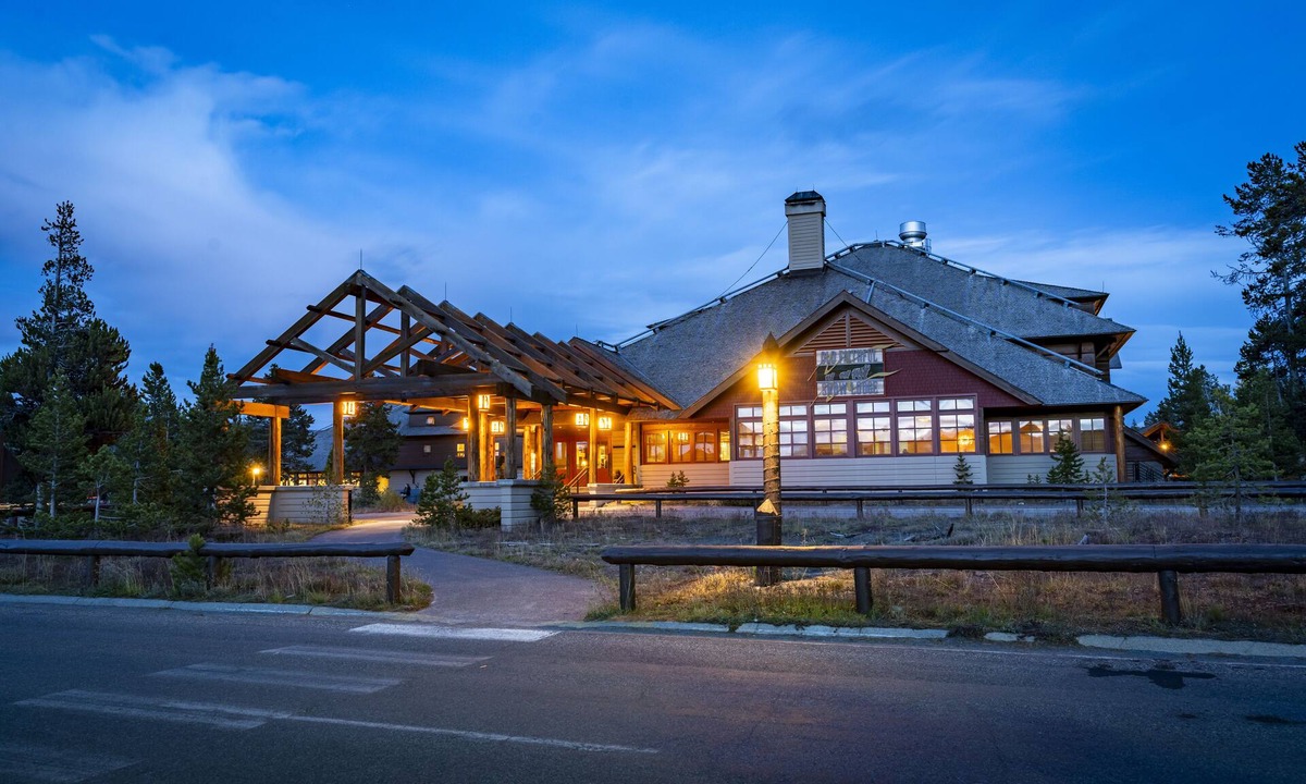 Yellowstone National Park Cabin | Old Faithful Snow Lodge & Cabins - Inside the Park