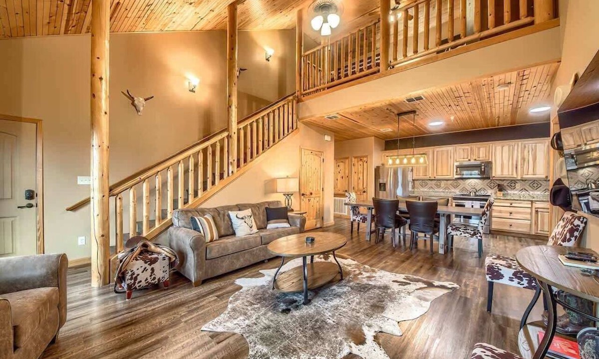 Gruene Condo | OM A5 River Float Haus on the Gruene