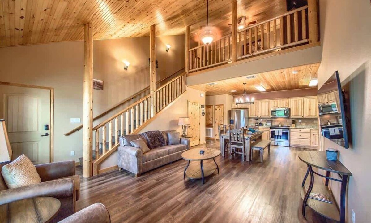 Gruene Condo | OM A8 Gruene River Two-Step at Old Mills Resort