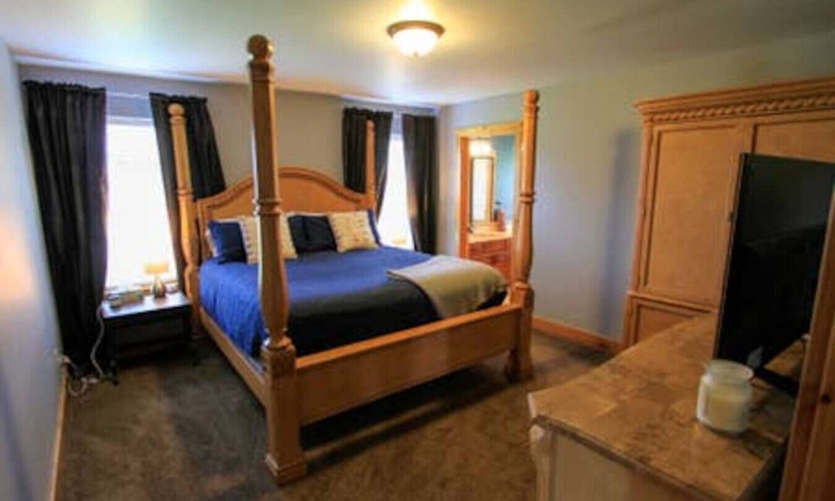 Victor Apartment | Outdoor Enthusiast Oasis