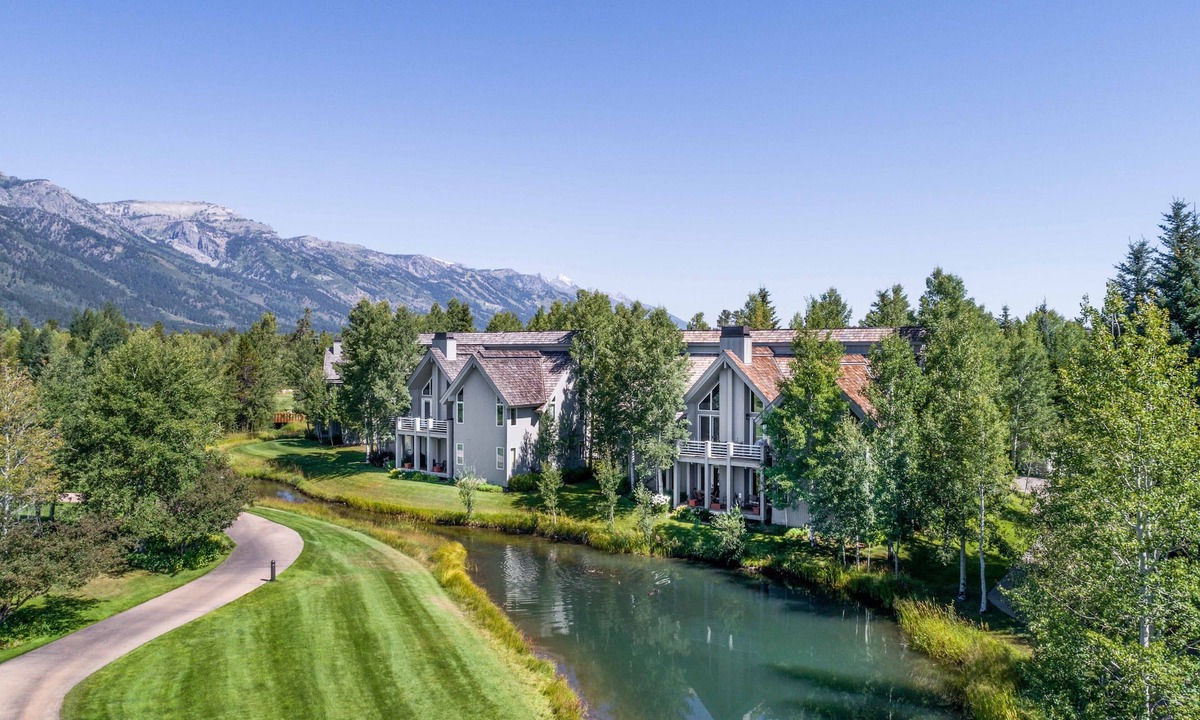 Teton Pines Condo | Outpost: Granite Canyon at Teton Pines