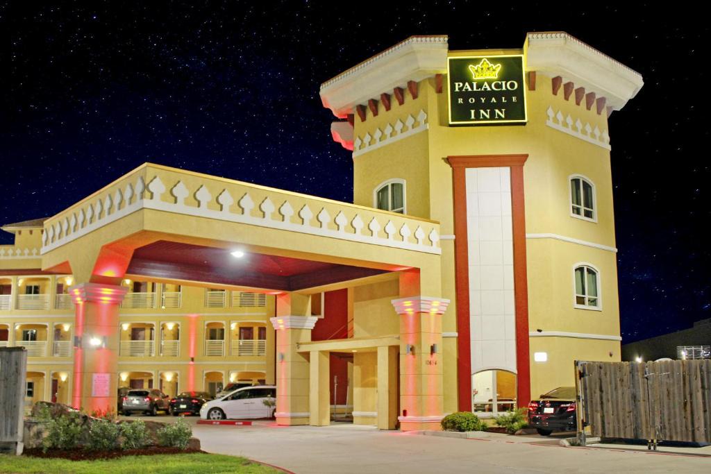 Spring Branch Hotel | Palacio Royale Houston NW at Beltway 8