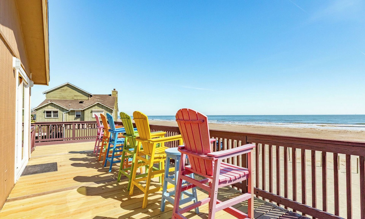 Bermuda Beach House | Panoramic View Beachfront Home - Easy Beach Access, Outside Shower, Dog Friendly