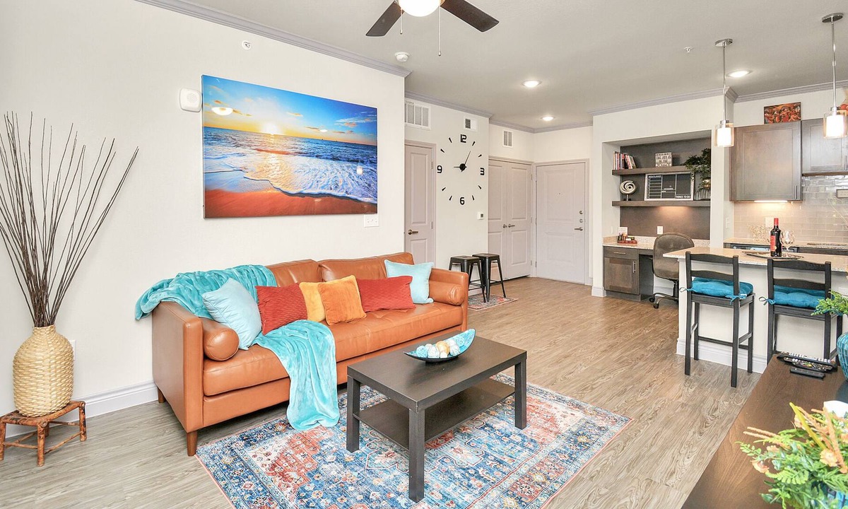 Spring Branch East Apartment | ✵Paradise Parkway✵| Home ⮕ Galleria w/ Pool-Gym