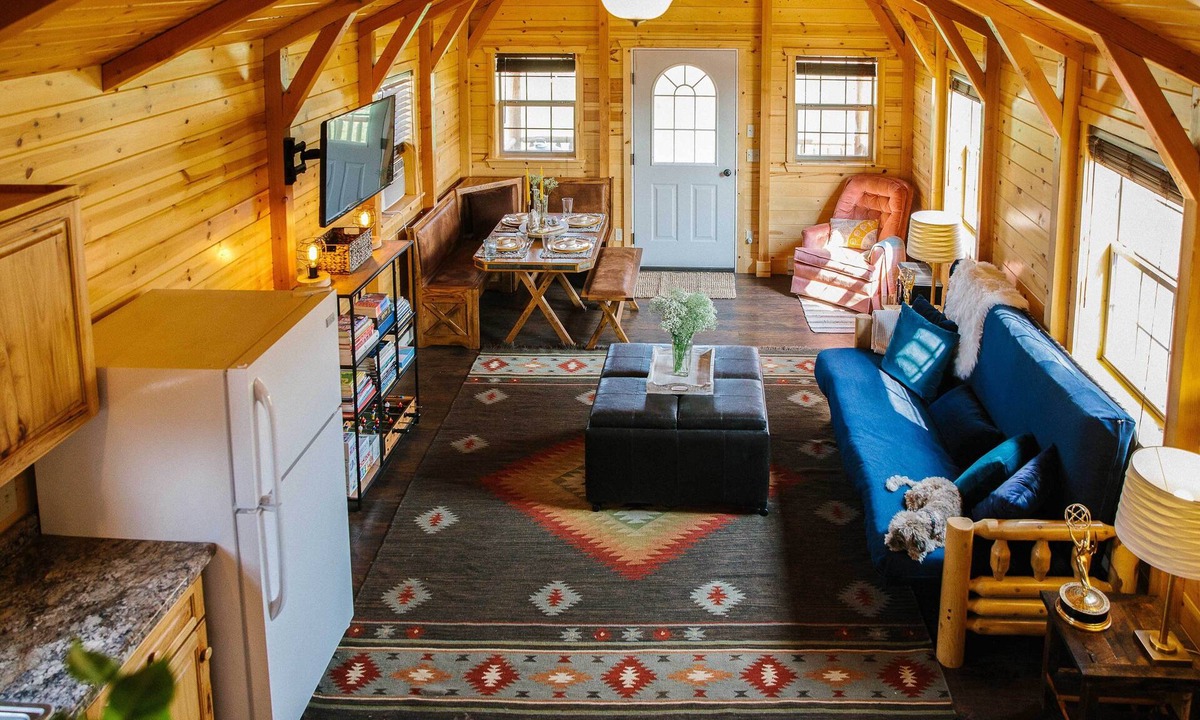 Livingston Cabin | Paradise Valley Cabin by Chico & Yellowstone Park!
