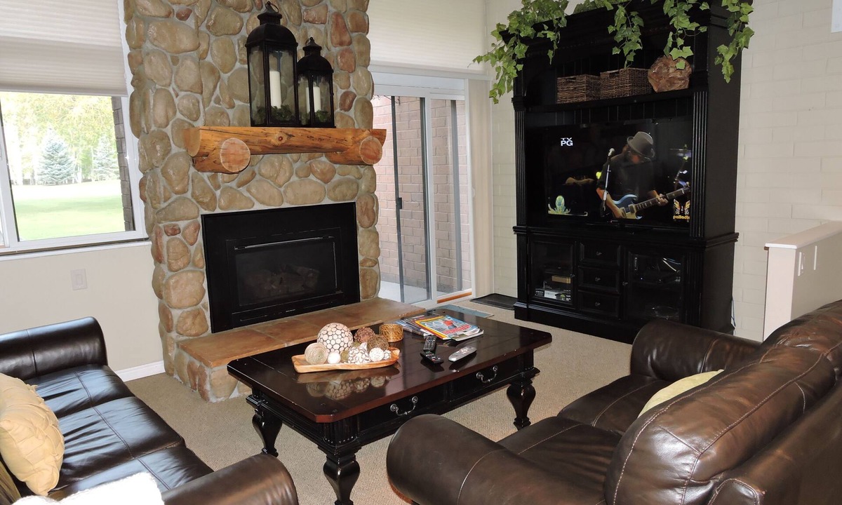 North Park City House | PARK AVE CONDO~ GREAT CENTRAL LOCATION ON GOLF COURSE