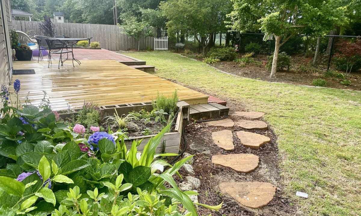 Murraysville House | Park Front Cottage - 15 Minutes To The Beach!