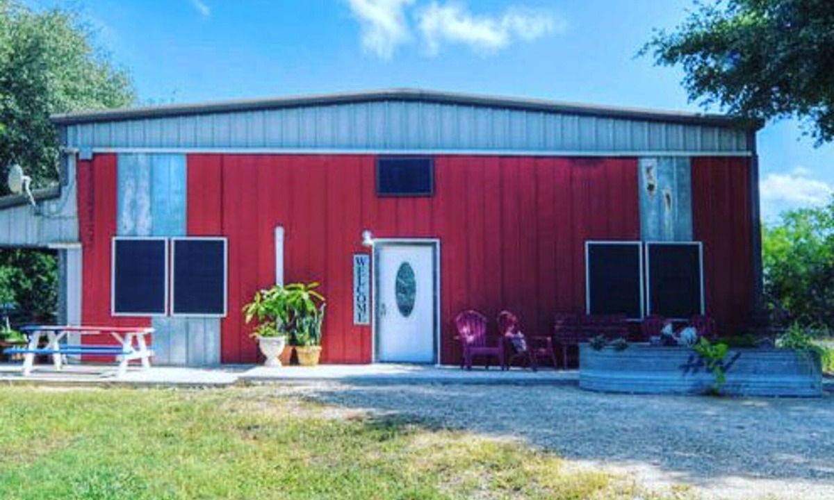 San Marcos House | Peace & Calm Brokenroad Farm Perfectly Set Btwn Austin &San Antonio No clean fee