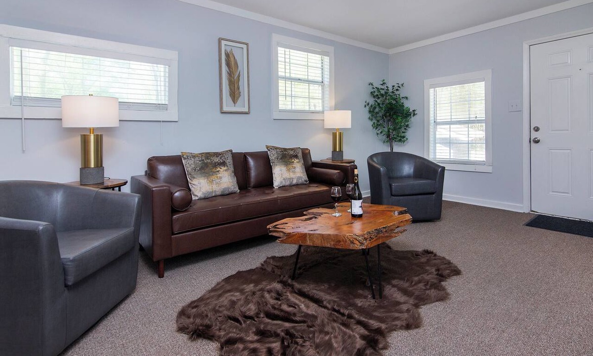 Huntersville Apartment | Peaceful 1BR Apartment for Extended Stays in Huntersville