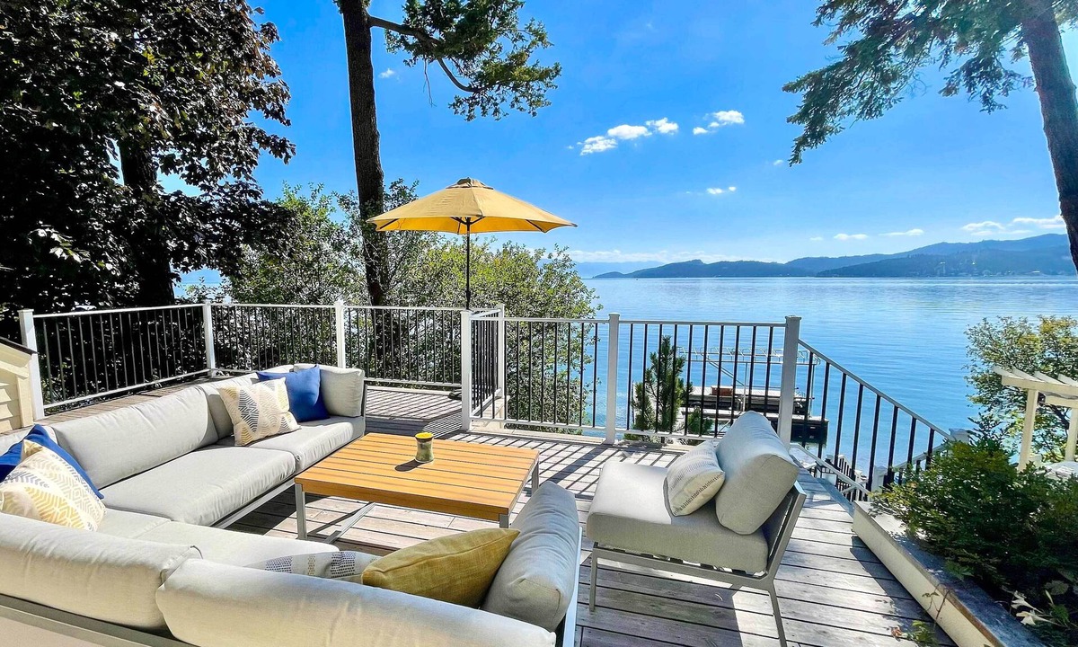 Lakeside House | Peaceful Lakeside Retreat w/Deck & Amazing Views!