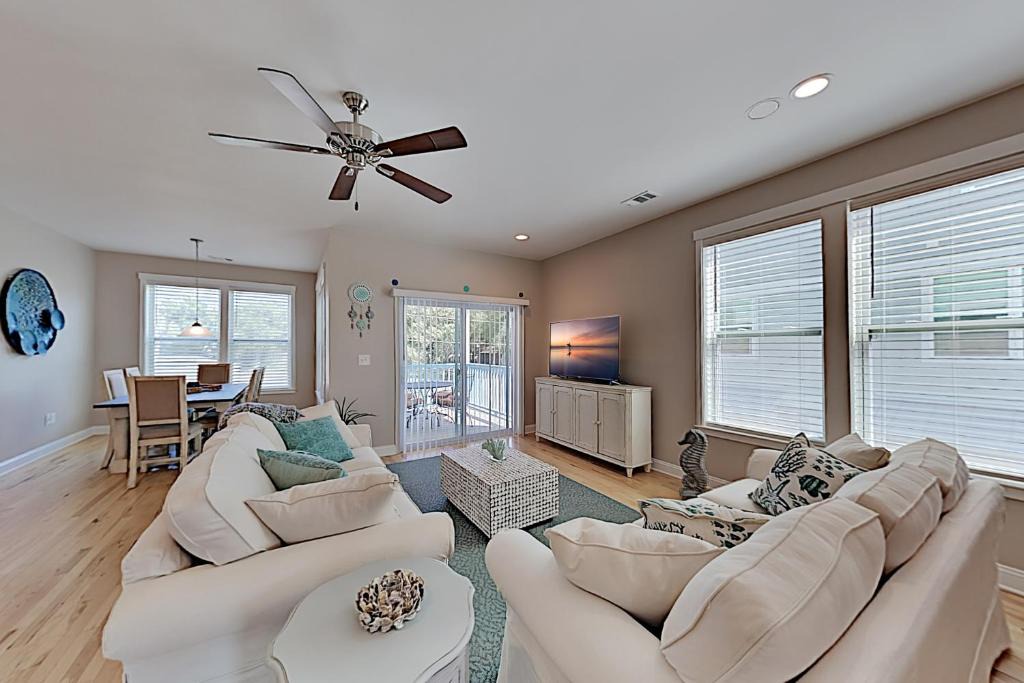 Tybee Island House | Peach Coral