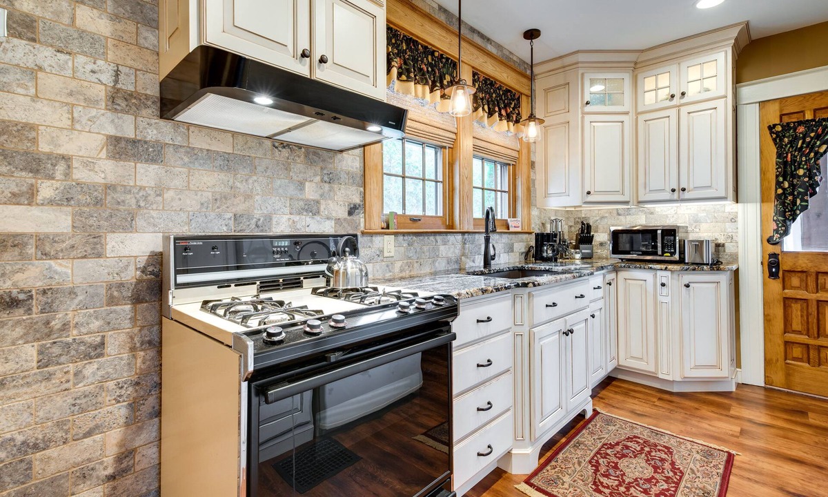 Williamsport House | Pennsylvania Abode Near Little League World Series