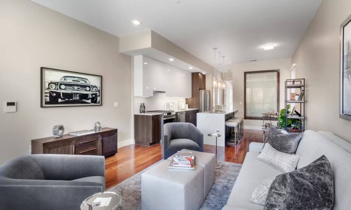 Midtown Condo | "Perfect 10" Condo in the Heart of Brush Park