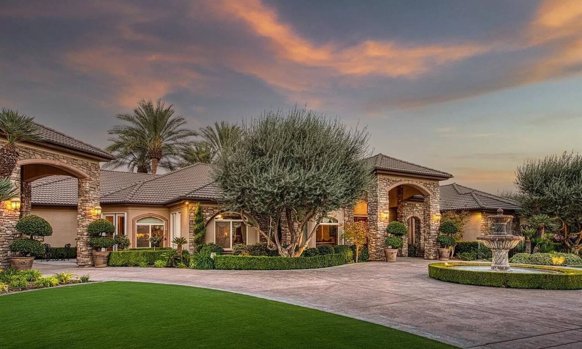 Kingsburg Villa | Perfect Family Villa in California. Located close to highway 99